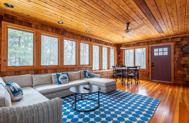 Scott Brook Cabin - Romance in The Catskills