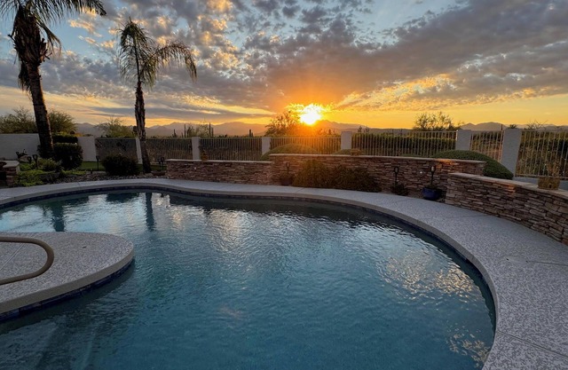"Scottsdale Area Oasis: Pool, Spa, Putting Green & Views!"