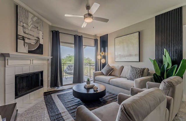 Scottsdale Getaway 2BR/2BA Pool Gym Free Parking