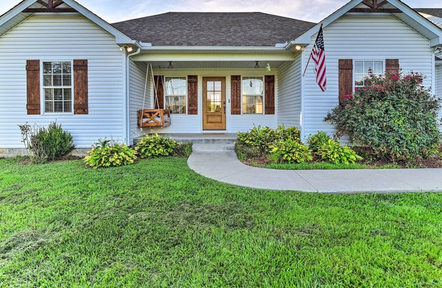 NEW! Scottsville Retreat < 25 Mi to Bowling Green!
