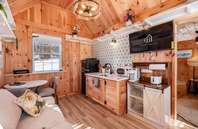 Scouts Cottage + Hot Tub I Fire Pit