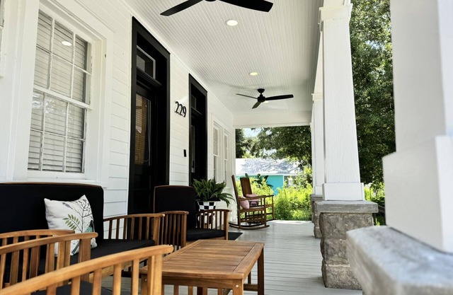Screened Porch! EV Charger! Walk Everywhere!