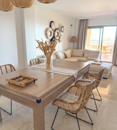 Sea and Mountain View Apartment with 4 Pools