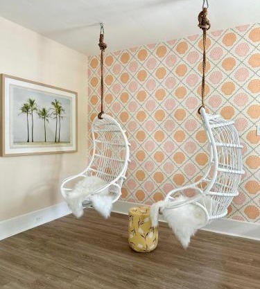 Sea Breeze Charm Hot Tub and Near Beach