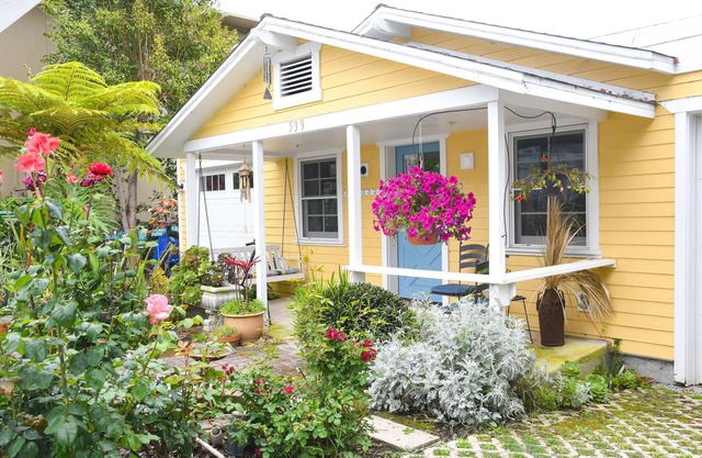 "Sea Breeze" Cottage-Blocks vom Strand und Einkaufsmöglichkeiten von Laguna Beach. .