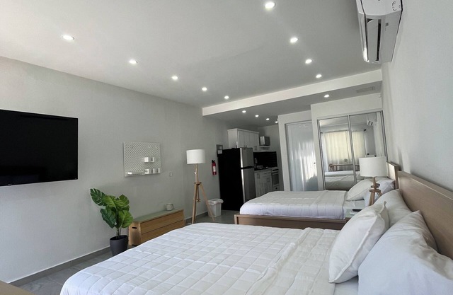 Sea Breeze Tunnel Hideaway 7