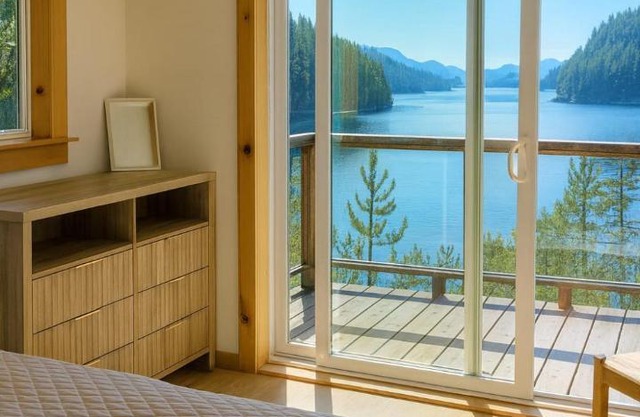 Sea Chalet - Oceanfront Cabin