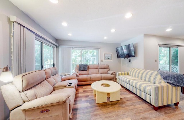 Sea Colony - 51020 Southwinds Ct
