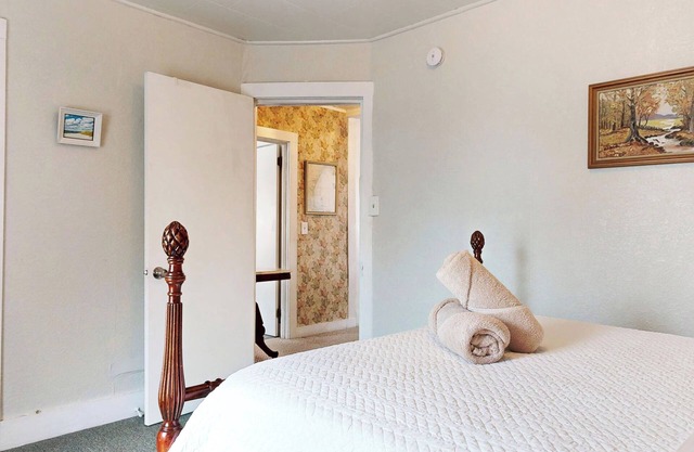 Sea Flower by Bayley Vacation Rentals