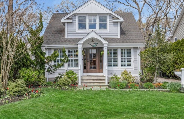 Mermaid's Enchanted Cottage- Sea Girt, New Jersey 5 Min walk to Beach