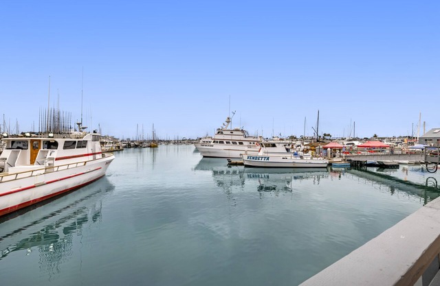 Sea Harbor Hotel