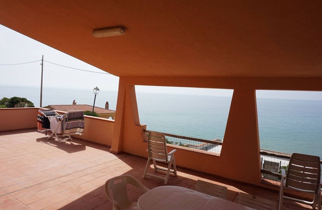 House with panoramic sea view terrace