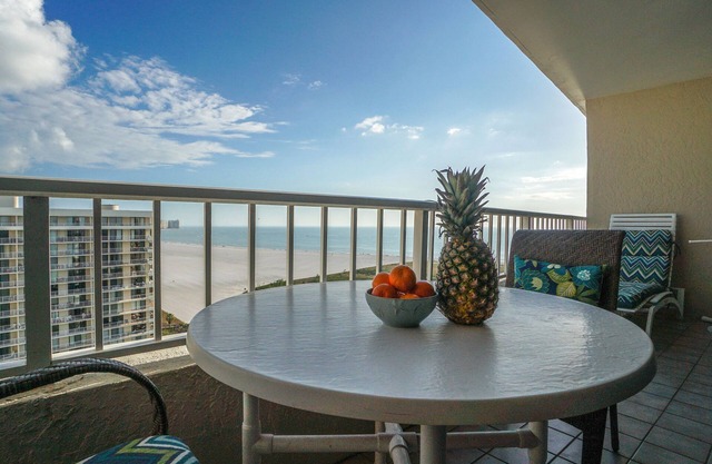 Sea Mar Condo: 19. Etage Penthouse Blick auf Crescent Beach-Free Wifi
