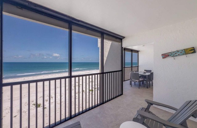 Sea Oats 314 - Top Floor - Sleeps 4 - Beachfront - Elevators