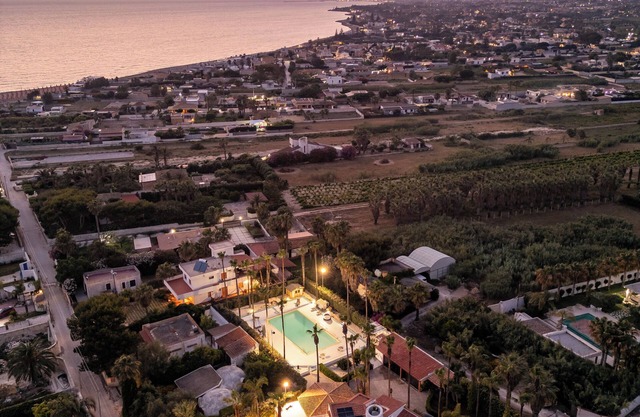 SEA RELAIS