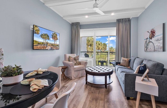 Sea, Sun, & Sand renovated 1-bed/1 bath oceanfront condo at Bridgewater