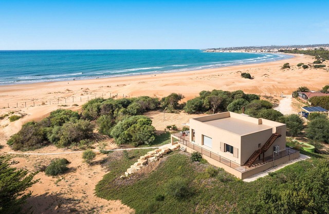 Meerblick und direkter Zugang zum Sandstrand
