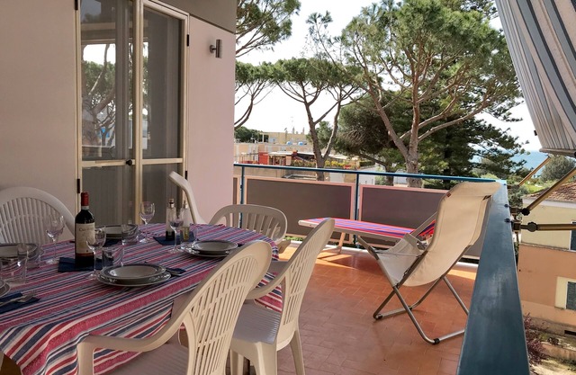 SEA VIEW, Zentrum, 3 Schlafzimmer, 2 Bäder, 250 Meter vom Meer entfernt
