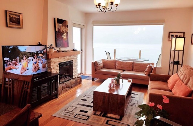 Sea-view to Die For!