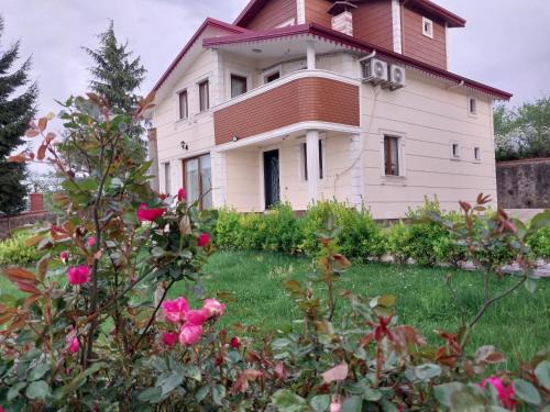 Sea ​view triplex villa