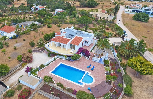 Meerblick!!! WIFI, 5x A/C, enormer Pool, Privatsphäre, riesige (Dach)terrasse(n)
