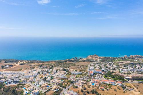 Sea Views - private Pool - air conditioning - Wifi - Casa Feliz