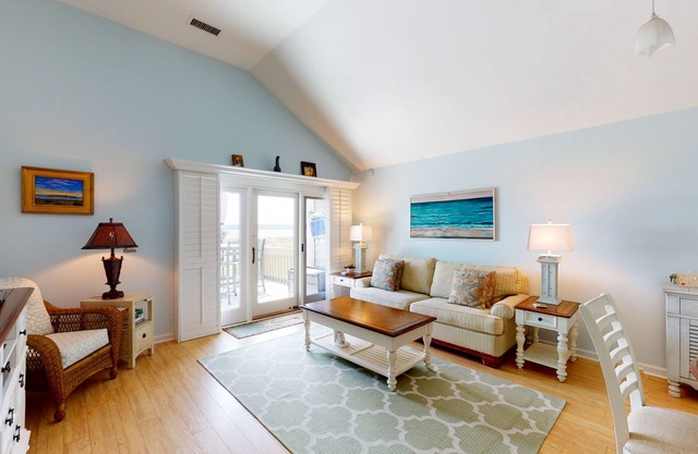Seabrook Exclusives: 13104 Pelican Watch