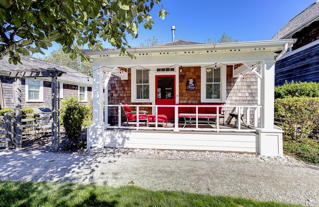 Seabrook's Shell Cottage: Dog Friendly!