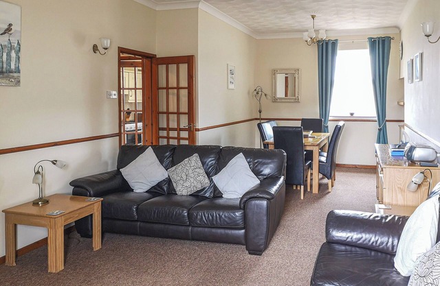 3 bedroom accommodation in Llanddulas