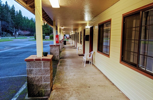 Seadrift Motel & RV Park