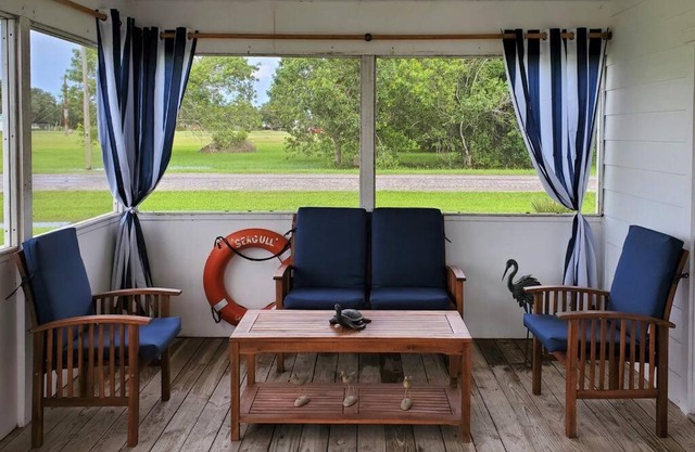 Seadrift Pelican House, Bird Watching Paradise!