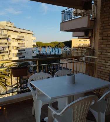 SEAFRONT APARTMENT PINEDA BEACH