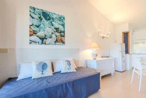 Seafront House Salina - beach and nature