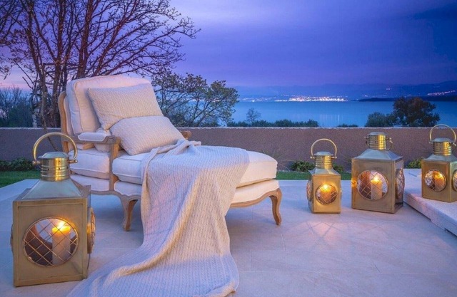 Villa Prova 1***** am Strand mit Innen- und Außenpool auf Krk