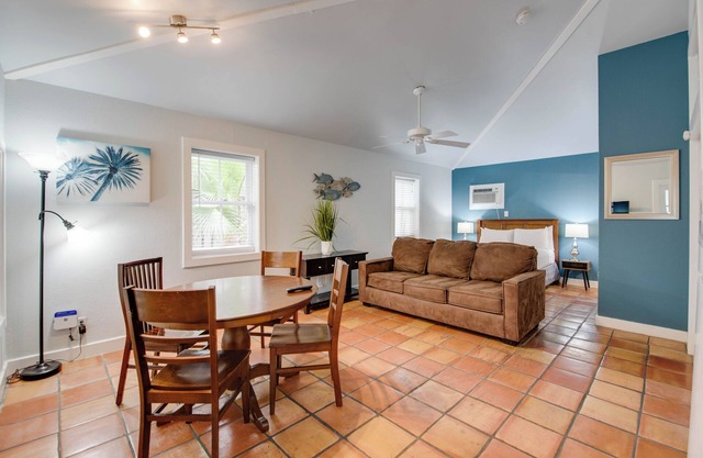 Seagull Suite | Inviting Studio, Just Steps From Duval, Hot Tubs!