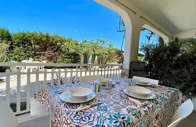 Seahorse Cozy apartment a few steps from the sea, with patio.