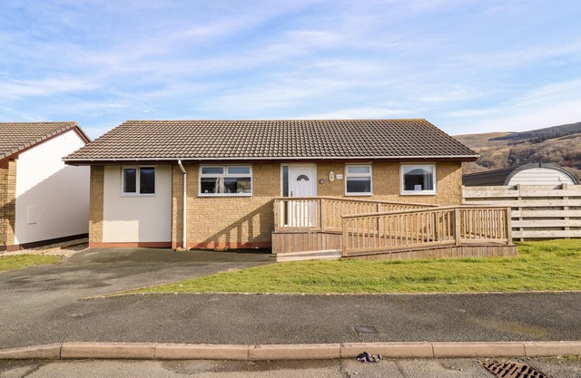 Sealyons, FAIRBOURNE
