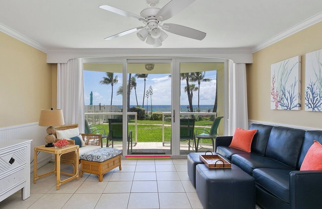 Schöne Ocean Front Condo