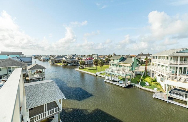 Seas the Day - Amazing 360 Water Views from Tallest Deck in the Area - Easy Walk to Beach
