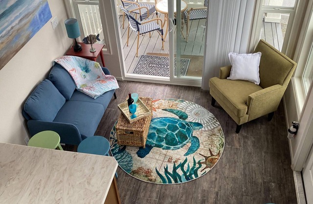 Seascape Cottage Minutes from the Beach and Forests!