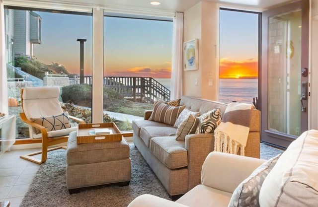 Seascape Front Row: Ocean Front, Pool & Spa