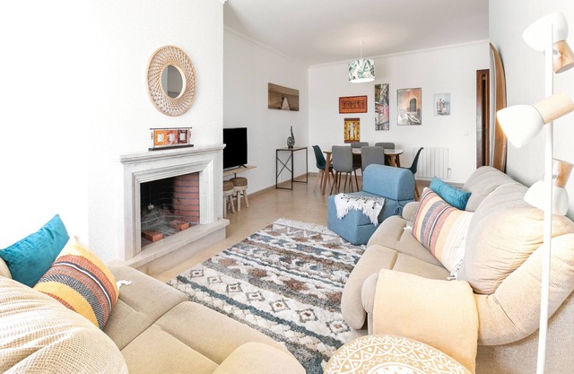 Seascape Home & Cozy Baleal Beach