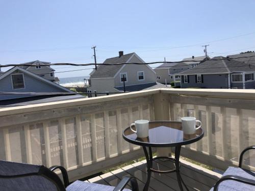Seascapes W153 Fantastic condo steps away from Wells Beach and town center 1900