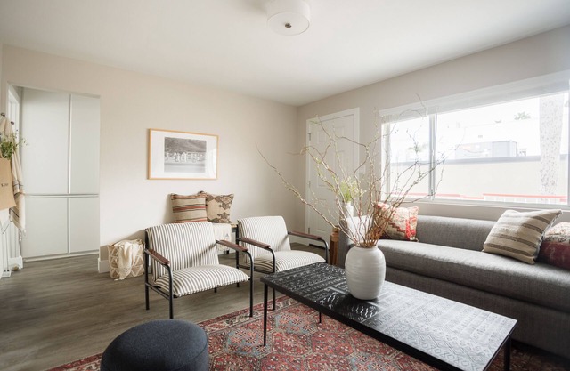 Komfortable La Jolla Wohnung 5 Minuten vom Strand entfernt! ❤ Prospect Unit 4 von AvantStay