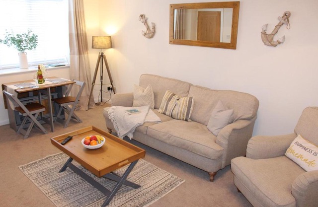 Seaside Cottage 2 Bedroom - Bron-Y-Wendon Holiday Park