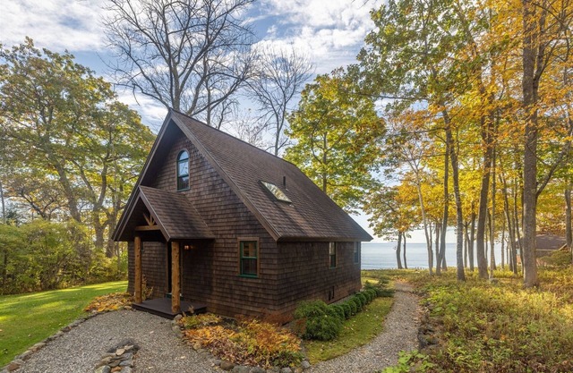 SEASIDE COTTAGE- HERON- Town of Lincolnville