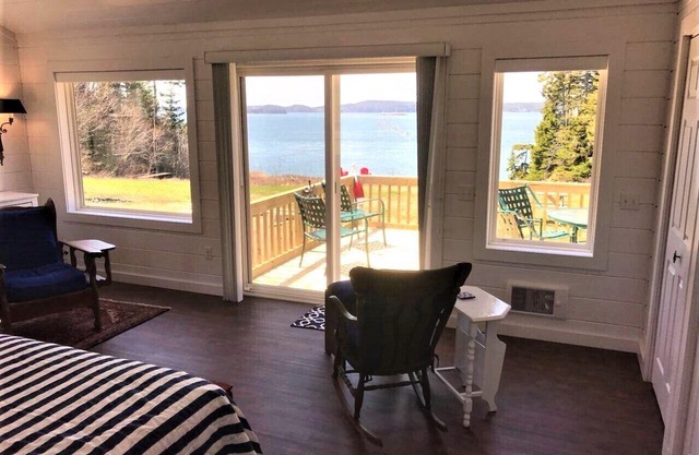 Ferienhaus am Meer mit hervorragender Aussicht: Schönes neues Schlafzimmer und Veranda