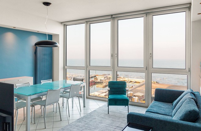 **LUXURY BLUE LIVING RICCIONE PORTO**