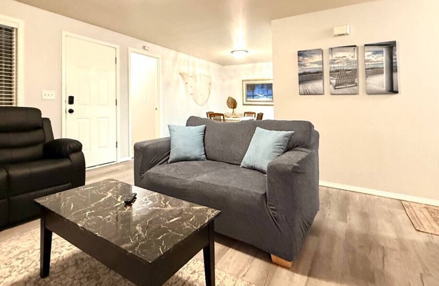 Seaside Escape downtown Meridian