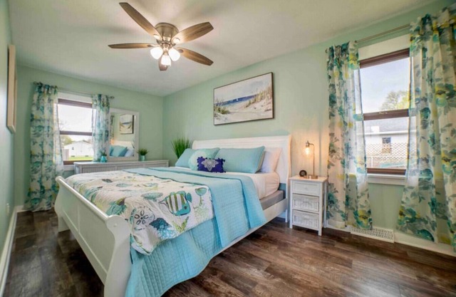 Seaside Escape Vermilion